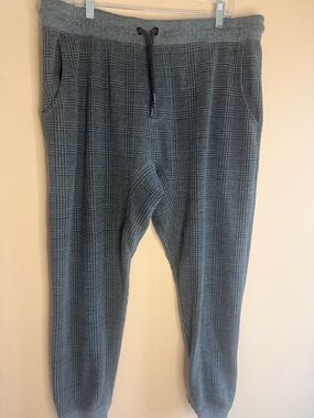Route 66 Men's Gray Plaid Jogger Sweatpants